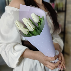 Букетик из 5 белых тюльпанов в Шатуре