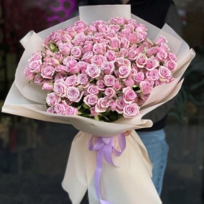 Букет из 25 лиловых кустовых роз (60 см) в Шатуре