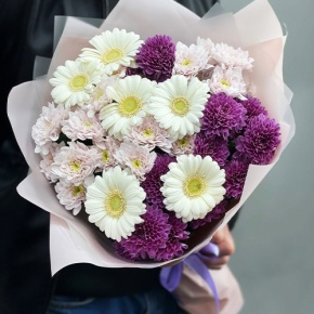 Букет "Сюрприз" из хризантем и гербер в Шатуре