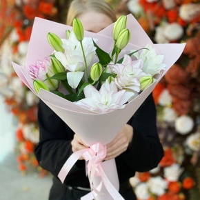 Букет из 3 пионовидных лилий в Шатуре