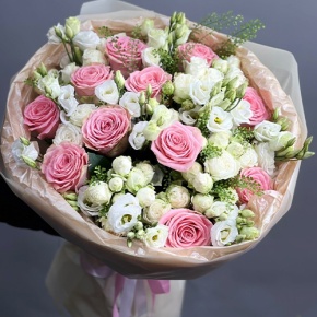 Букет "Пудровая мечта" из роз и эустом в Шатуре