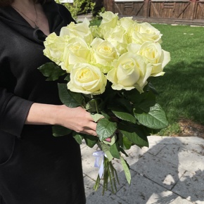 Букет из 11 белых роз (70 см) в Шатуре