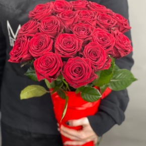 21 красная роза в конусе (50 см) в Шатуре