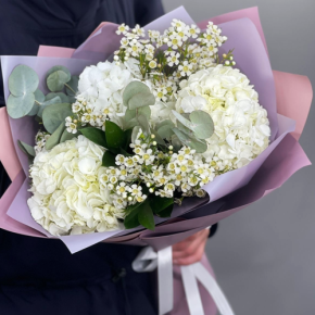 Букет "Суприм" из гортензий и хамелациума в Шатуре