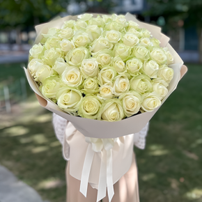 Букет "Манталь" из 51 белой розы (60 см) в Шатуре