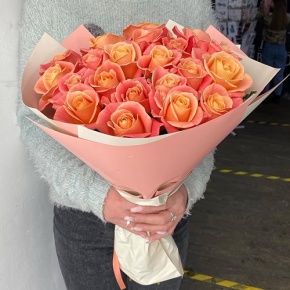 Букет из 21 розы Мисс Пигги ( 50 см ) в Шатуре