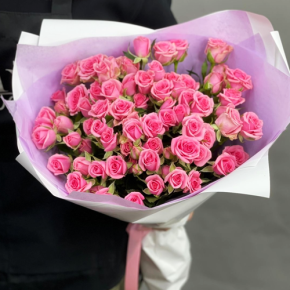 Букет "Рассвет принцессы" из 15 кустовых роз (50 см) в Шатуре