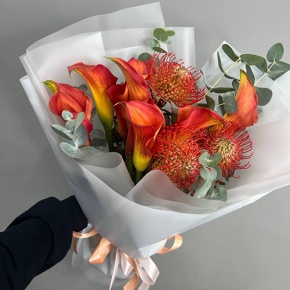 Букет "Империал" из калл, лейко и эвкалипта в Шатуре