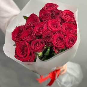Букетик из 15 красных роз (60 см) в Шатуре