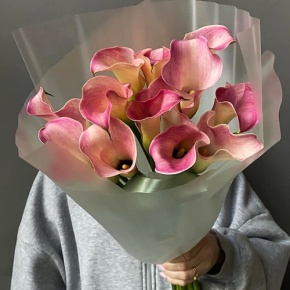 Букет из 13 нежных калл в Шатуре