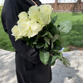 Букет из 9 белых роз (70 см) в Шатуре