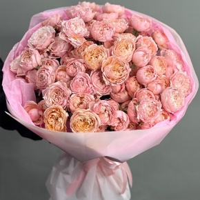 Букет из 35 кустовых пионовидных роз Джульетта (60 см) в Шатуре