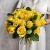 Букет из 25 лимонных роз с рускусом (40 см) в Шатуре Букет из 25 лимонных роз с рускусом (40 см) в Шатуре