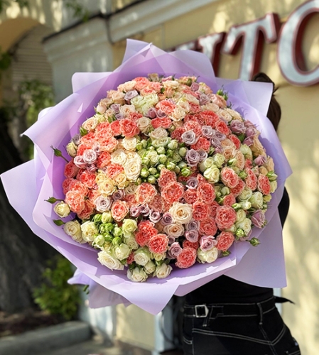 Букет из 101 кустовой розы микс в Шатуре